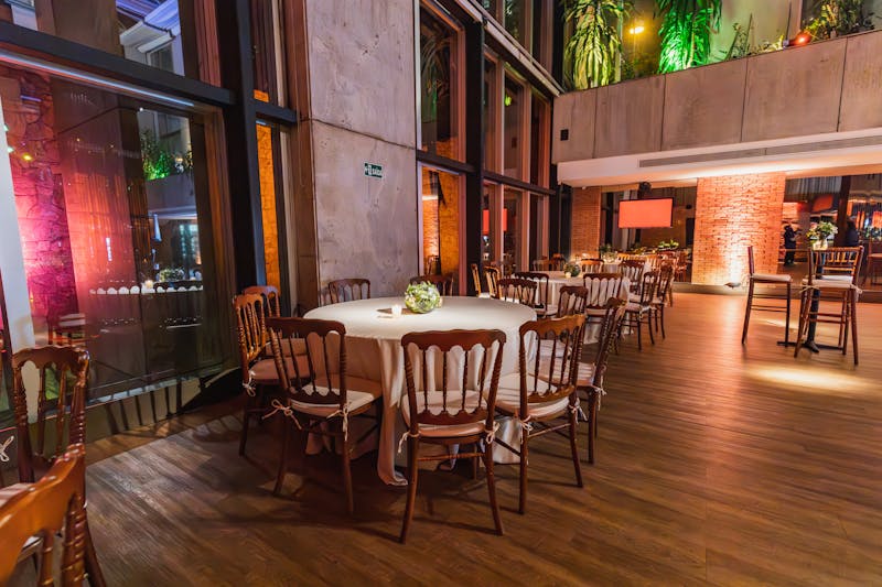 4 rivers private dining event setup and decoration